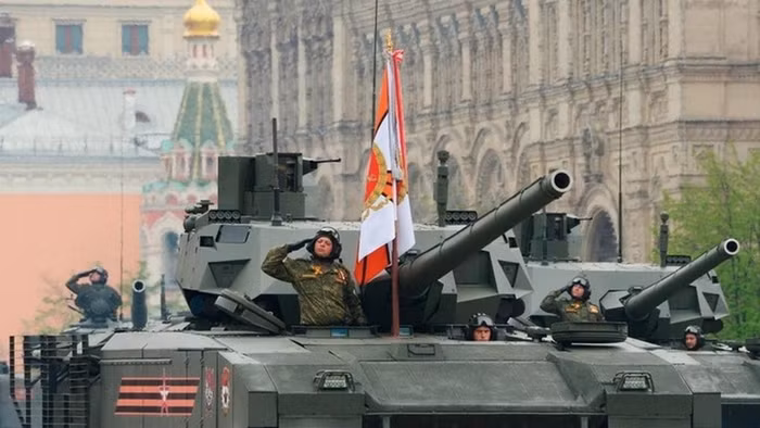 Xe tăng T-14 Armata đóng vai trò gì trong cuộc chiến tranh thời đại mới?
