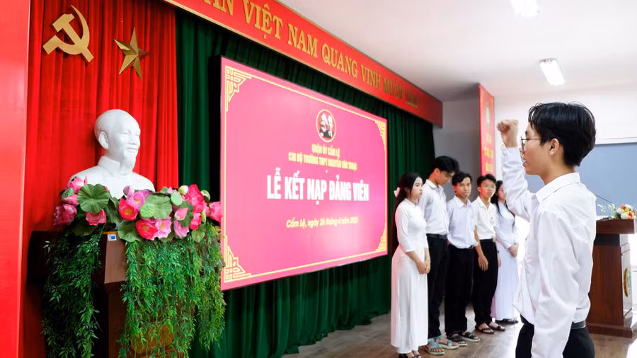 truong-thpt-nguyen-van-thoai.jpg