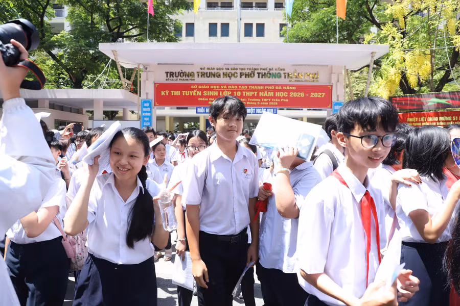 Thí sinh Đà Nẵng hoàn thành bài thi môn Ngữ văn, Kỳ thi tuyển sinh vào lớp 10 năm 2026.