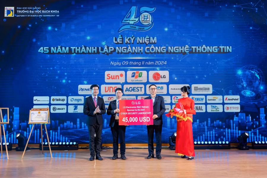 phong-an-ninh-mang-truong-dh-bach-khoa-da-nang.jpg