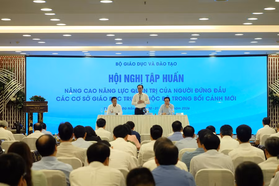 Bộ trưởng Hoàng Minh Sơn phát biểu mở đầu buổi thảo luận tại Hội nghị.