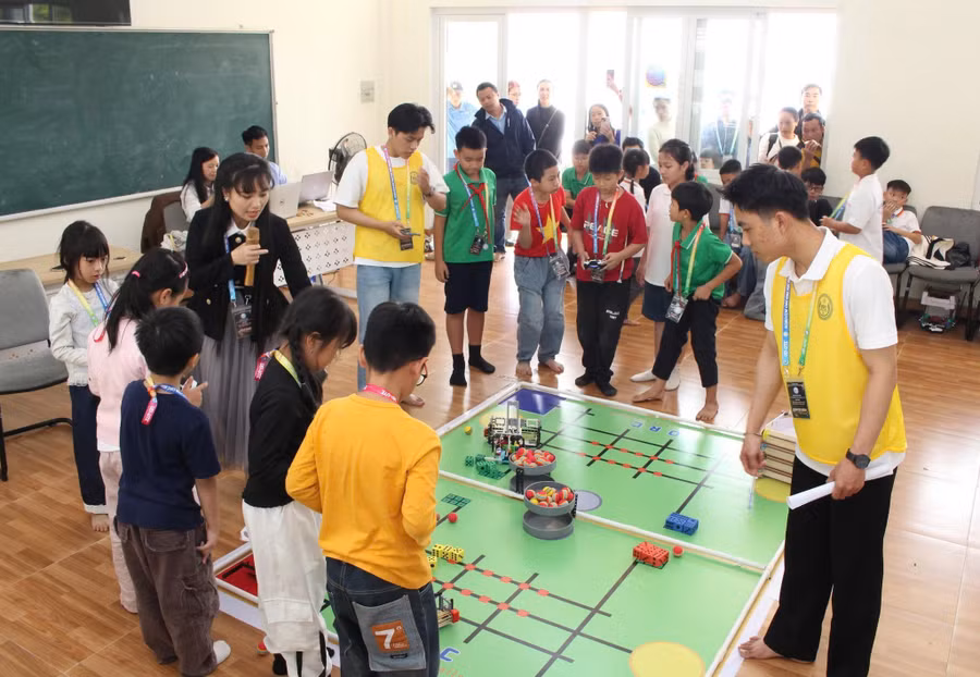 robocon-dai-hoc-su-pham-ky-thuat-da-nang.jpg