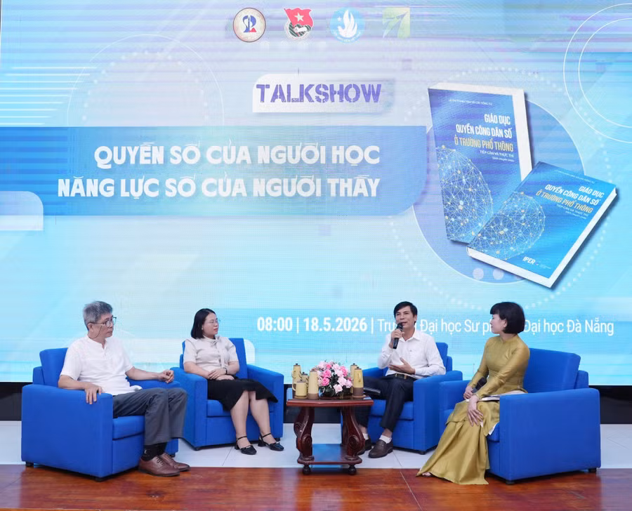 Talkshow với chủ đề “Quyền số của người học - Năng lực số của người thầy” đặt vấn đề bảo vệ quyền lợi người học và nâng tầm vị thế người thầy trong thế giới ảo.