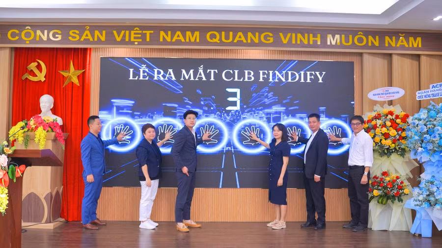 truong-dai-hoc-kinh-te-da-nang-50-nam.jpg
