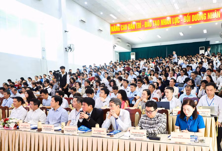 Hội thảo thu hút sự quan tâm của cộng đồng khoa học giáo dục trong cả nước.