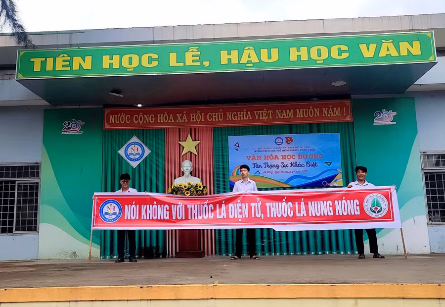 truyen-thong-thuoc-la-nguyen-thuong-hien.jpg