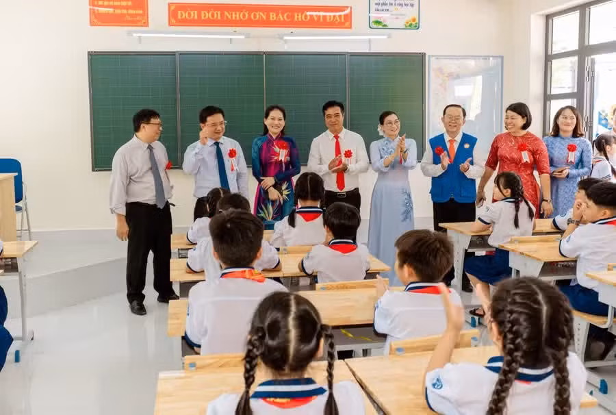 khanh-thanh-truong-hoc-2.jpg