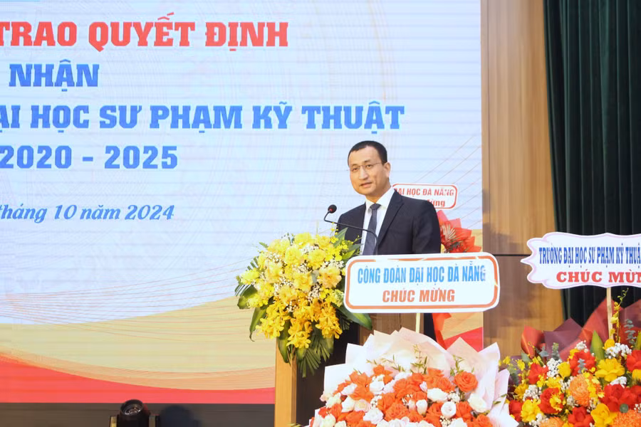 pgsts-nguyen-le-hung-2.jpg