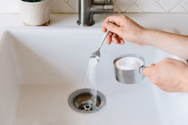 Muối thông lỗ thoát nước
