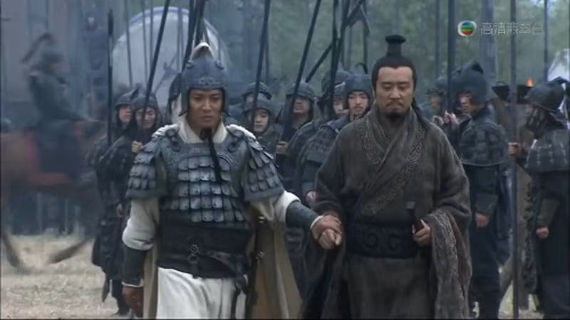 Triệu Vân theo Lưu Bị.