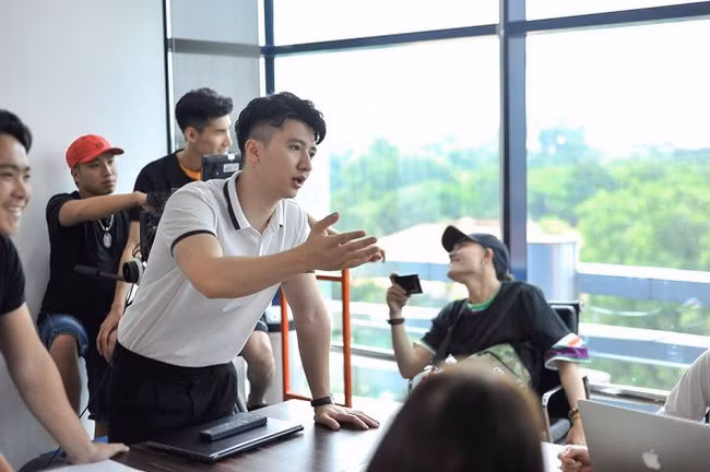 Chồng soái ca, gia thế khủng của nữ giảng viên Âu Hà My6