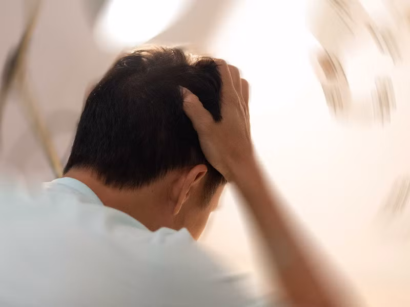 Các dấu hiệu nhận biết chứng đau đầu tiền đình và cách điều trị ảnh 4 đau đầu tiền đình