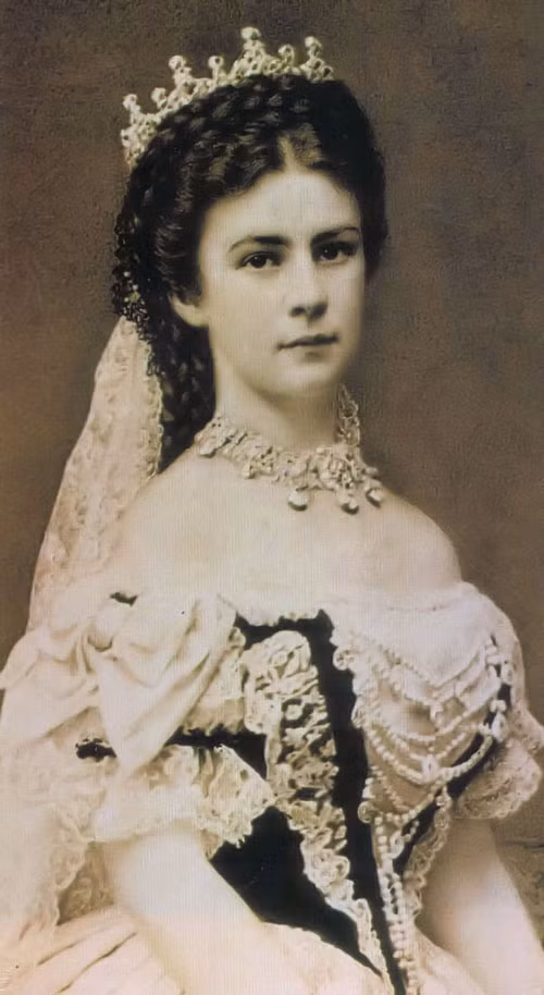 Hoàng hậu Elisabeth Amalie Eugenie.