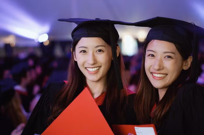 Cặp chị em sinh đôi 