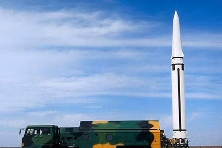 Saudi Arabia lần đầu dùng tên lửa đạn đạo Trung Quốc tấn công Houthi?