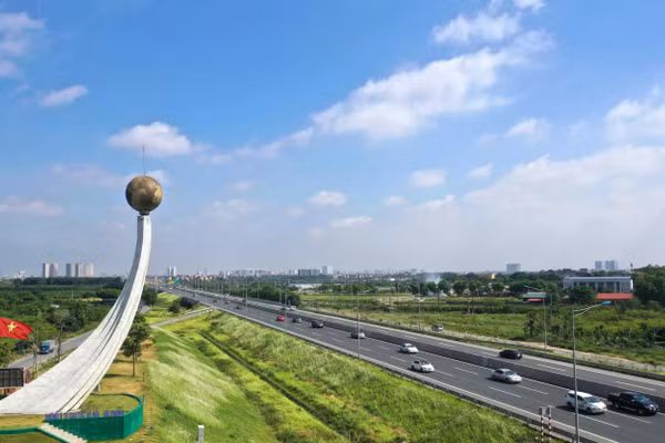 Đẩy mạnh phong trào thi đua, phấn đấu hoàn thành nhiệm vụ cơ cấu lại hoạt động
