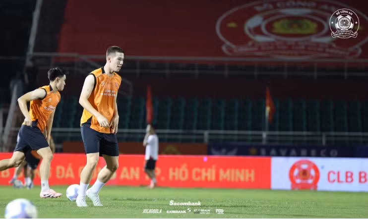 Mùa giải này, Lee Williams được HLV Lê Huỳnh Đức tung vào sân 14 trận trên mọi đấu trường và ghi được 4 bàn thắng và có 1 pha kiến tạo. Ảnh: CA TPHCM. 00000000000000000.png