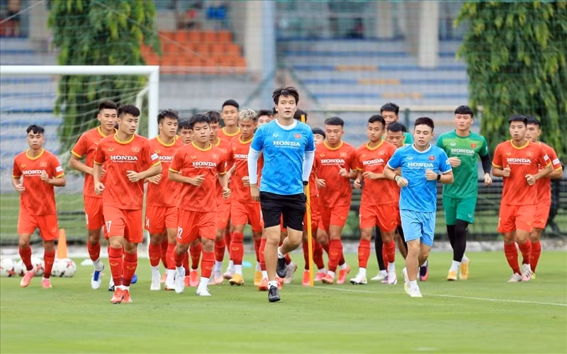 Liên quan tới U22 Việt Nam, đoàn quân áo đỏ đang có chuyến tập huấn ngắn ngày tại UAE và vừa có hai trận thi đấu giao hữu với Qatar. ac7y3364.jpg