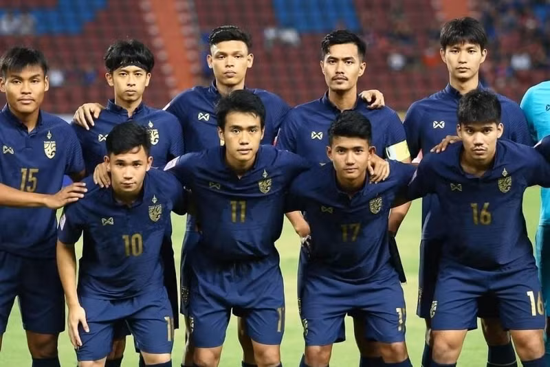 Việc Thái Lan không có bất kỳ trận giao hữu nào trước cuộc đối đầu quyết định càng khiến áp lực dồn nén nhiều hơn lên các buổi tập ngắn ngủi kéo dài 8 ngày của “Voi chiến”. u-23-thai-6980.jpg