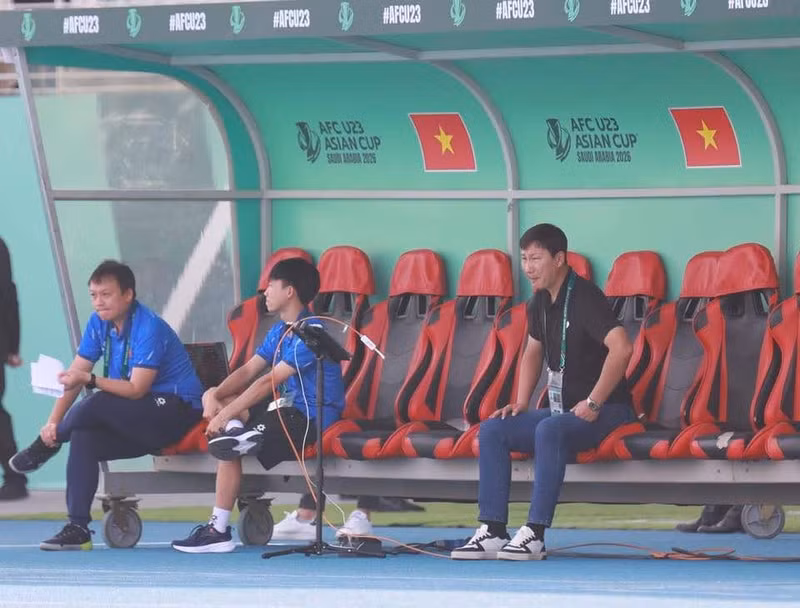 Chứng kiến màn trình diễn của U23 Việt Nam truyền thông Hàn Quốc dành nhiều lời ngợi khen cho thầy trò HLV Kim Sang Sik. 607288766-2130586697473960-8191766145060157182-n.jpg