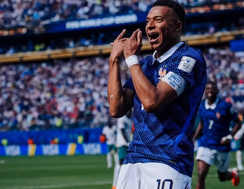 mbappe-x-km-1264.jpg