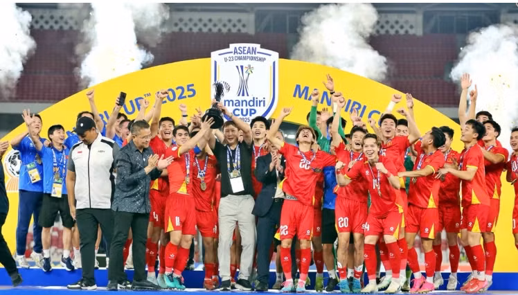 Ở chức vô địch U23 Đông Nam Á 2025, U23 Việt Nam thắng Lào 3-0, Campuchia 2-1, Philippines 2-1, và hạ U23 Indonesia 1-0 ở chung kết để lên ngôi vô địch. 8888888888888.png