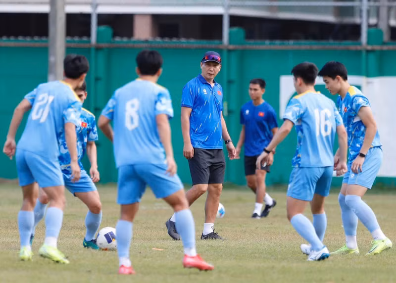 Ở trận so tài với U22 Malaysia, U22 Việt Nam có được lực lượng mạnh nhất và quyết tâm có trọn 3 điểm để tiến vào bán kết SEA Games với ngôi nhất bảng B. z7309039519511-b2a71c8654ecb2f580d620428cd44e91-1536x1099.jpg