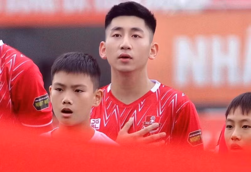 nguyen-nhat-minh-01-1741421439140884215508-473-0-1361-1420-crop-17414214941971013064466.jpg