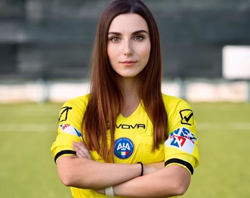 un-successo-dietro-laltro-senza-pausa-in-superset-arbitri-referee-calcio-footb-17695729130131925310465-1769585015480-17695850171541899819435.jpg