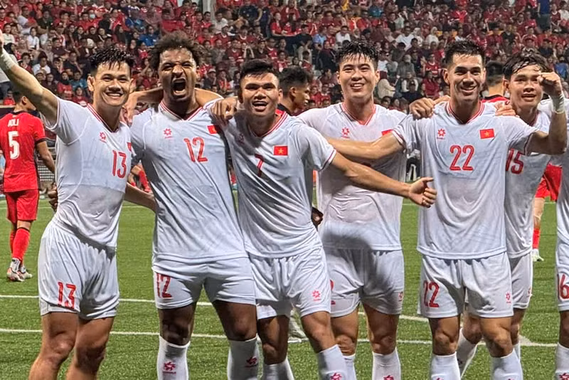 Trong trường hợp Malaysia bị xử thua 0-3 trước Việt Nam trận này, thầy trò HLV Kim Sang-sik sẽ chiếm ngôi đầu bảng F và rộng đường đến vòng chung kết Asian Cup 2027. tuyen-viet-nam-17.jpg