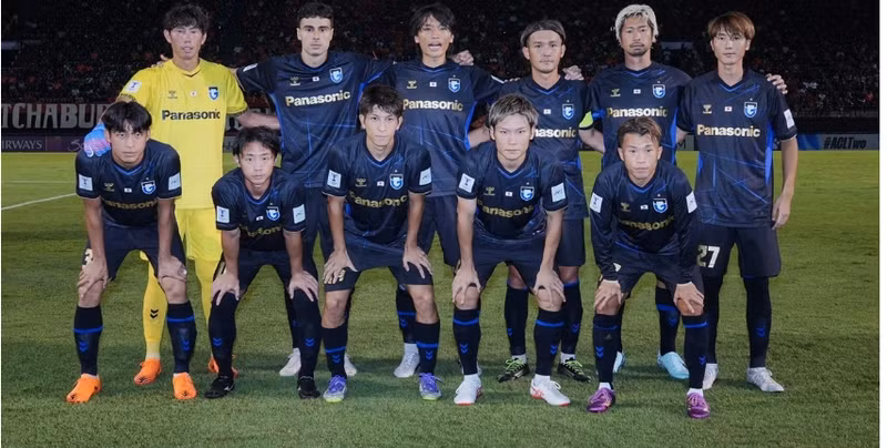 CLB Gamba Osaka đã chắc suất đi tiếp, nhiều khả năng không tung ra đội hình mạnh nhất. Trong khi đó, CLB Nam Định thắng 8-9 bàn cũng là thử thách gần như bất khả thi ở trận đấu tới. 8888888888888888888-9623.png