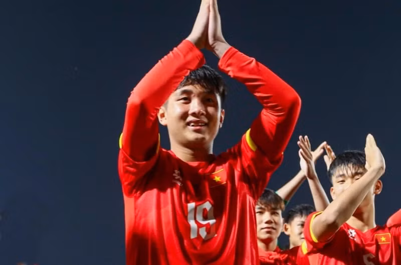 9 bàn thắng tại giải U17 Quốc gia và gần nhất 5 bàn thắng tại vòng loại U17 châu Á 2026 cho U17 Việt Nam. 588547260-872298771992561-8132213130730565546-n-692e712c68f58.jpg