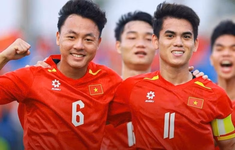 Vào lúc 23h30 ngày 12/1 đêm nay, U23 Việt Nam sẽ so tài với U23 Saudi Arabia ở lượt trận cuối vòng bảng VCK U23 châu Á 2026. 612313503-1208057014861543-3578647246084897003-n-69612ce340f83-69623afe3ca11.jpg