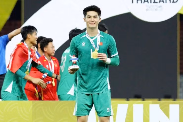 1766477584-tran-trung-kien-u22-viet-nam-1-0830-width1728height1152.jpg