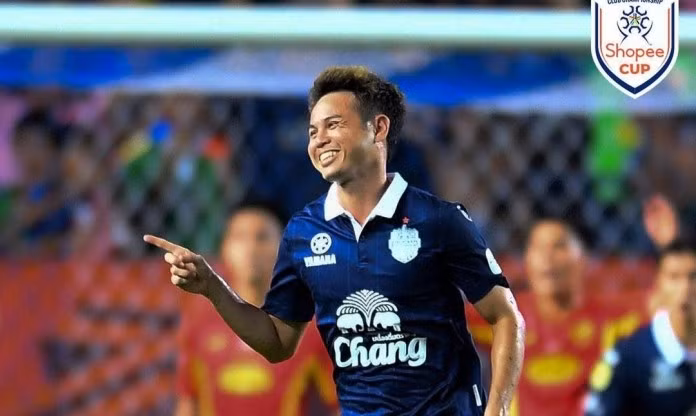 Buriram United là CLB bóng đá giàu thành tích bậc nhất lịch sử Thái Lan với kỷ lục 11 chức vô địch Thai League 1, 7 Cúp FA Thái Lan, 8 Cúp Liên đoàn Thái Lan và nhiều danh hiệu khu vực khác. 709287260-1529358261893718-8603637979105934122-n-6a16f6d3b7f20.jpg