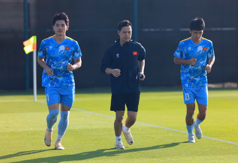 Ở buổi tập mới đây của U23 Việt Nam, Nguyễn Đình Bắc và Lê Văn Thuận bất ngờ tập theo giáo án riêng của ban huấn luyện. u23-viet-nam-4-3007.jpg