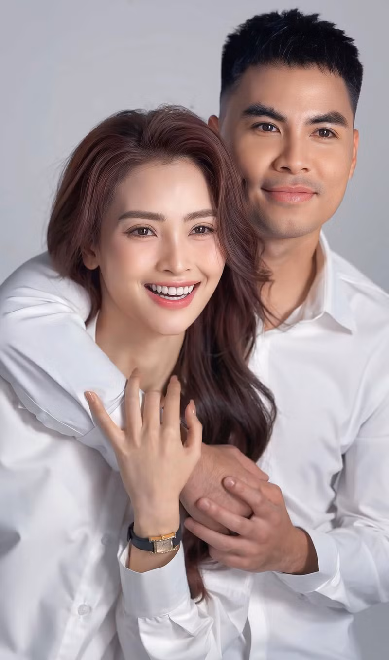 Huyền Trang- Đức Huy được người hâm mộ khen xứng đôi vừa lứa. static-imagesvnncdnnet-vps-images-publish-000001-000003-2025-3-15-huyentrang1-29190.jpg