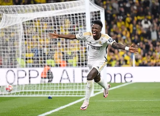 Sau khi tái đắc cử chức Chủ tịch Real Madrid, Florentino Perez khẳng định coi Vinicius là nhân tố không thể thay thế trong dự án dài hạn của đội bóng. images-4.jpg