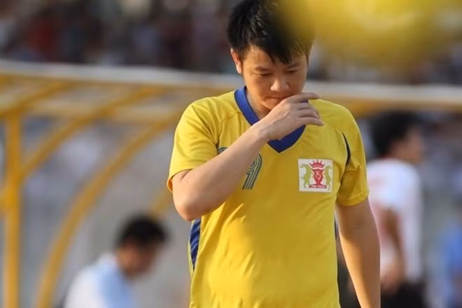 Sau khi trở lại Sông Lam Nghệ An (2009–2012) Văn Quyến có thêm 20 trận ra sân và ghi 8 bàn. van-quyen-1.jpg