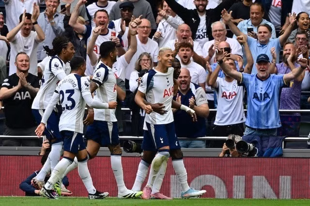 tottenham-3.jpg