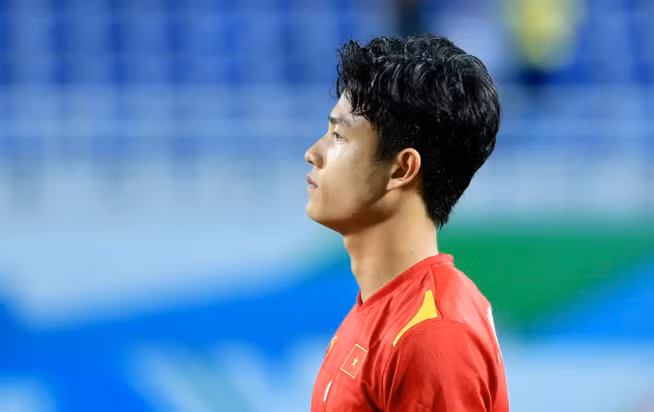 Dù thi đấu khá tốt ở lứa trẻ, Duy Cương vẫn chưa có duyên với màu áo đội tuyển quốc gia Việt Nam. 099999999999888888888.png