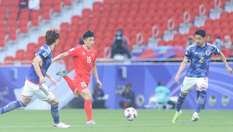 Đình Bắc cũng từng ghi 1 bàn cho tuyển Việt Nam tại AFC Asian Cup 2023 trong trận gặp Nhật Bản, là 1 trong những khoảnh khắc ấn tượng ở giải đấu châu lục. dinh-bac-la-ai.jpg