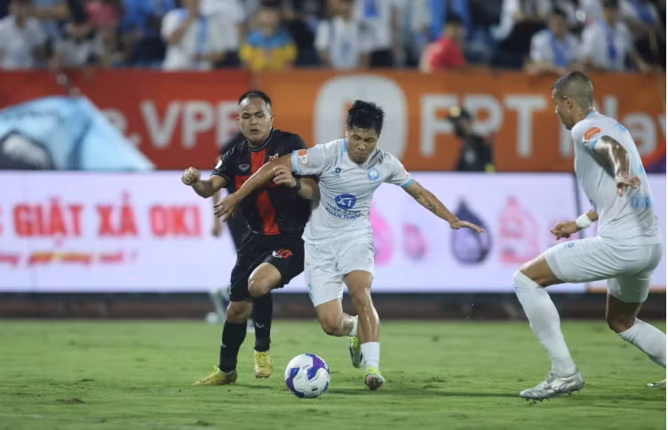 Ở vị trí thứ 3 đang là Ninh Bình FC, đội bóng Cố đô đang có được 41 điểm. Ảnh: VPF. 0000000000000000000000000000000000.png