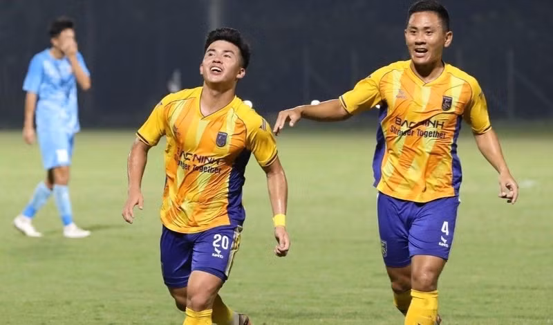 Đội hạng Nhì của giải hạng Nhất nhận 1 tỷ đồng và Huy chương bạc. Đội hạng Ba nhận 500 triệu đồng và Huy chương đồng. Ảnh: Internet. 508593947-122212317026180408-198528425982646540-n-685170ea27c6b.jpg