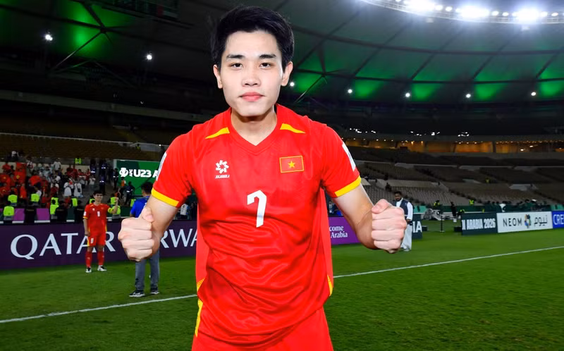 Thời gian qua, Nguyễn Đình Bắc không ít lần khẳng định khát khao được sang Nhật Bản chơi bóng. dinh-bac.jpg