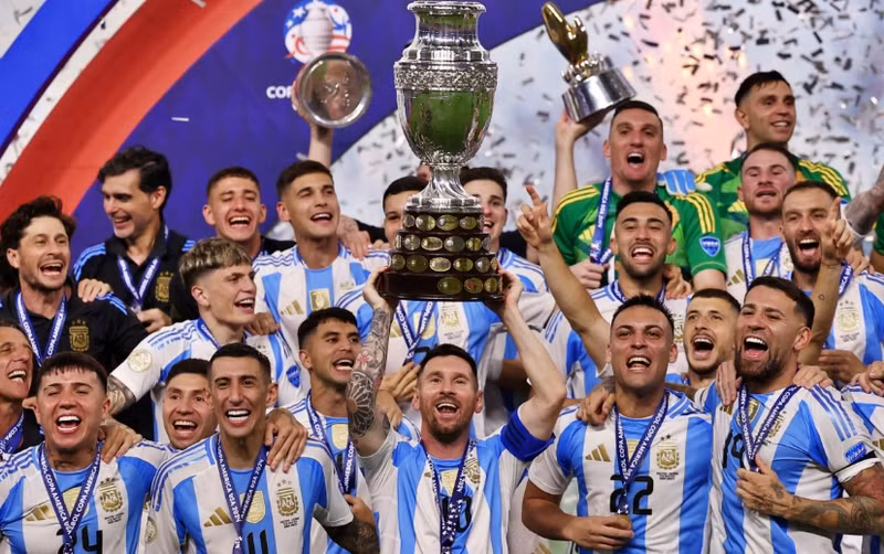 World Cup 2026 diễn ra từ 11/6 đến 19/7 tại ba nước Canada, Mỹ và Mexico Đây cũng là lần đầu tiên Giải vô địch Bóng đá thế giới được tổ chức ở 3 nước. 0000000000099999999999999999.png