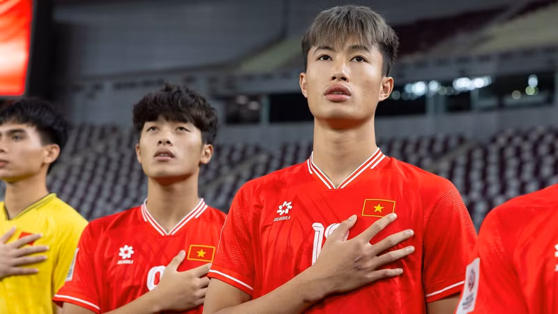 Kinh nghiệm 2 lần đá giải U23 châu Á (2022, 2024) cùng các lần tập trung đội tuyển giúp Văn Trường vượt trội đồng đội trẻ về kinh nghiệm thi đấu. u22-viet-nam-nguyen-van-truong.jpg