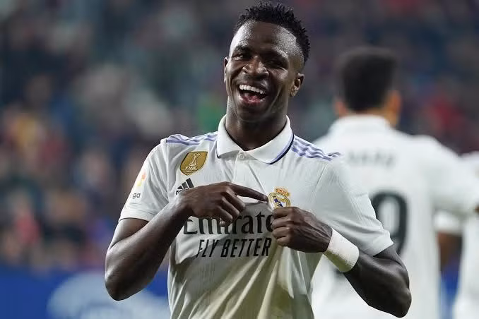 Bên cạnh đó, một đại gia khác của bóng đá châu Âu là Bayern Munich cũng đang thèm khát Vinicius Jr. images-3.jpg