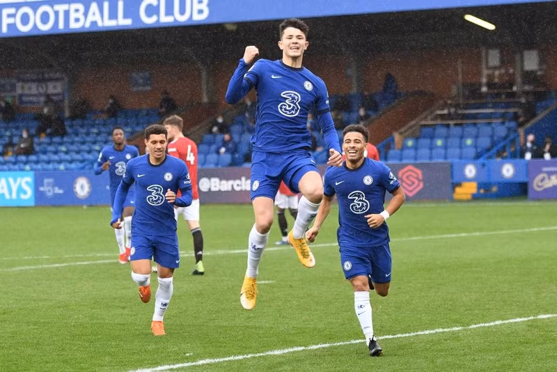 Vào năm 2023, Jude Soonsup-Bell chuyển đến CLB Tottenham Hotspur. Hiện tại, chân sút này đang chơi cho Grimsby Town ở giải hạng Tư Anh (League Two). thailand-3400.jpg