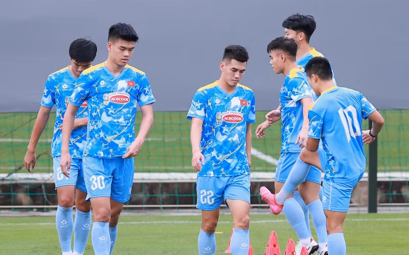 Tính đến thời điểm hiện tại, dù mới 18 tuổi, Quang Kiệt đã ra sân 13 trận trên mọi đấu trường (12 trận tại V-League và 1 trận Cúp Quốc gia). 542109387-1283830873754369-7163212795100437411-n.jpg